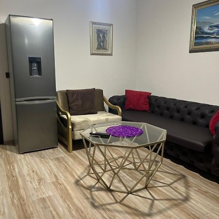 Ergi'S Studio Apartment Tirana Exterior photo